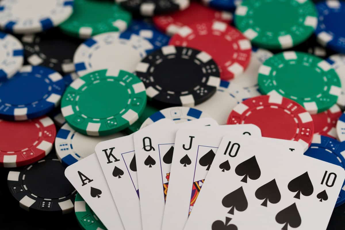 Bạn muốn giỏi Poker thì đừng lười đọc những thông tin siêu hay