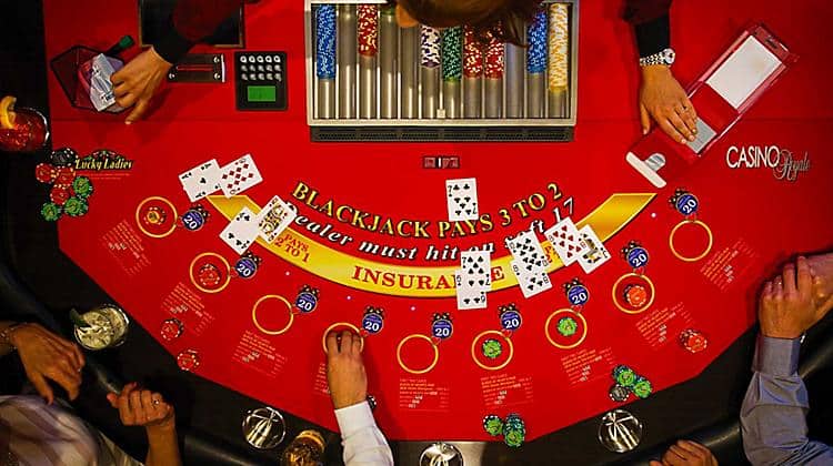 Blackjack và những điều bạn cần phải biết khi chơi