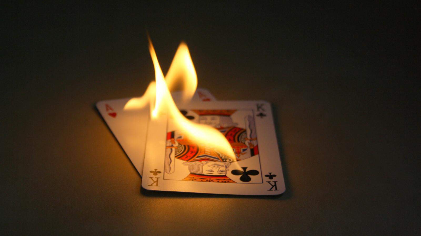 So sánh game bài Blackjack với các loại hình trò chơi cờ bạc khác