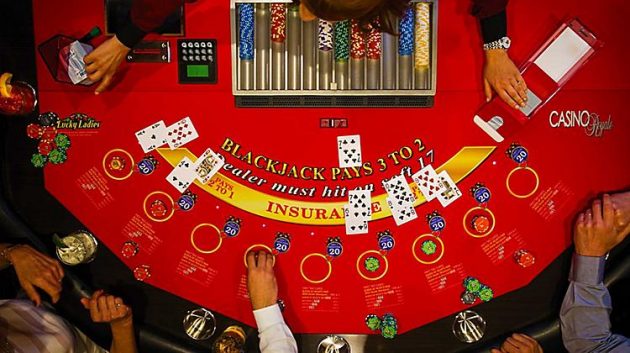 Top 2 bi thuat dua ban thang cuoc Blackjack nhanh chong