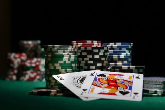 Yeu to anh huong den ket qua cua nguoi choi trong Blackjack online