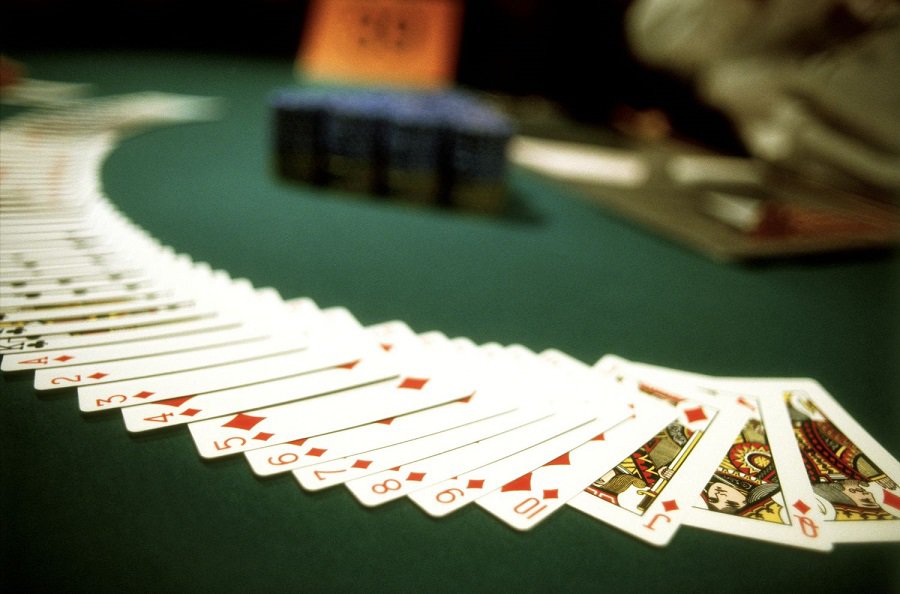 cach danh cuoc hay de kiem soat tot tai chinh trong game bai poker