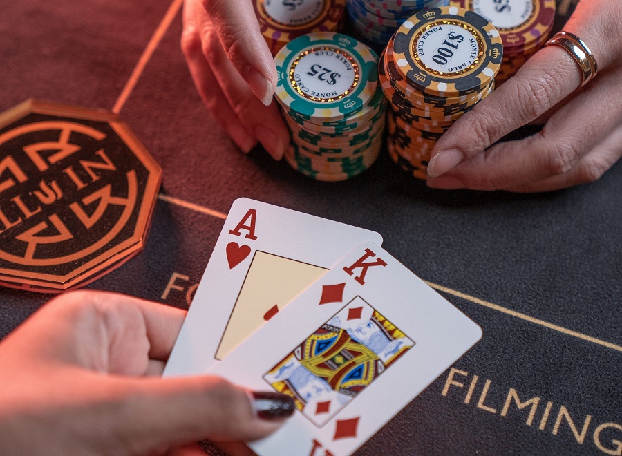 bat mi ve nhung meo va thu thuat khi choi poker chua he duoc biet den