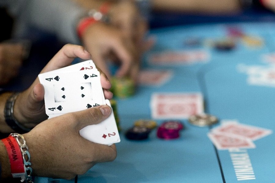 top nhung kinh nghiem choi poker khong the thieu de cai thien co hoi thang