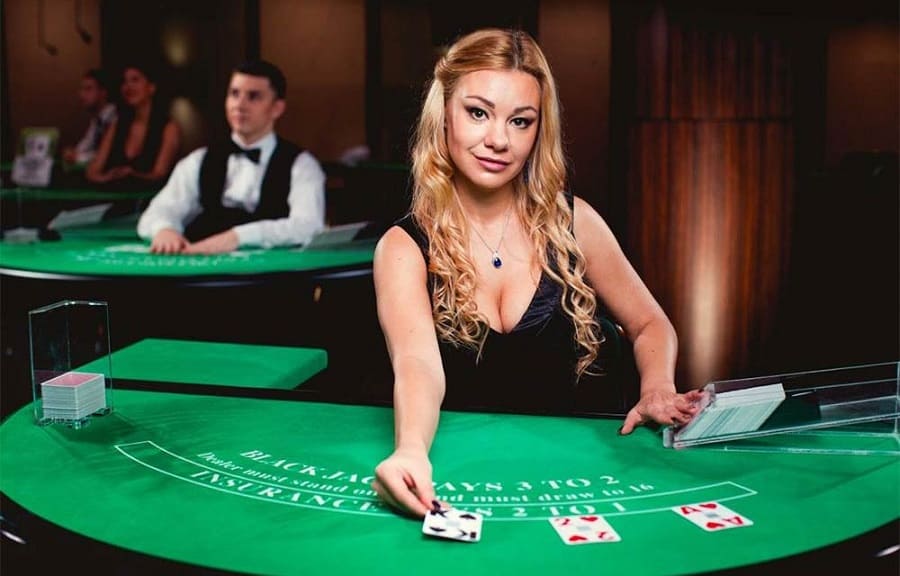 Lợi ích và rủi ro của lệnh cược bảo hiểm trong Blackjack bạn cần biết khi dùng