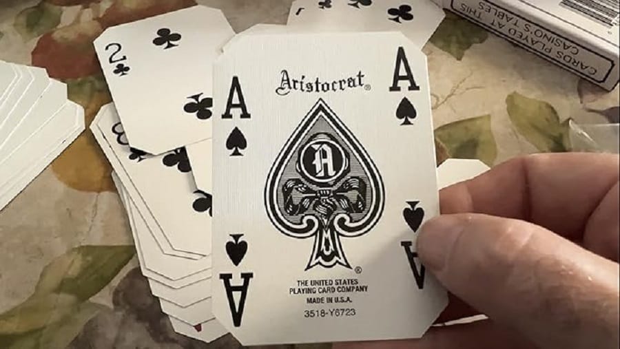 Poker và 3 kiến thức cần chú ý đến để tránh thất thế trước đối thủ